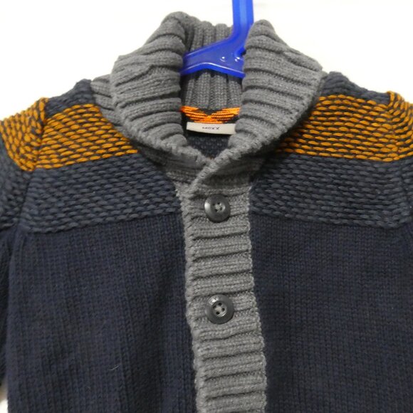 MEXX | 12-18 months | Toddler Geometric Pattern Button-Up Cardigan - Picture 4 of 14